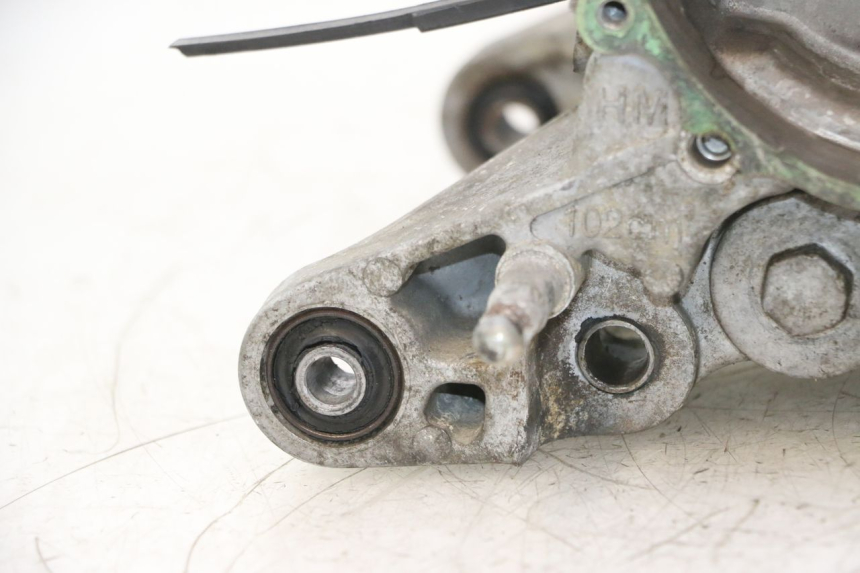 photo de ONDERSTE MOTORKAST HONDA SCV LEAD 100 (2003 - 2007) - Zoom op componenten