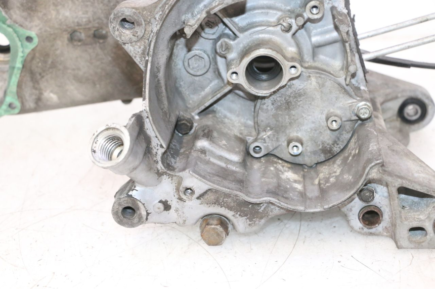 photo de ONDERSTE MOTORKAST HONDA SCV LEAD 100 (2003 - 2007) - Profielaanzicht