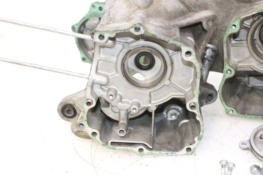 photo de ONDERSTE MOTORKAST HONDA SCV LEAD 100 (2003 - 2007) - Bevestigingspunten
