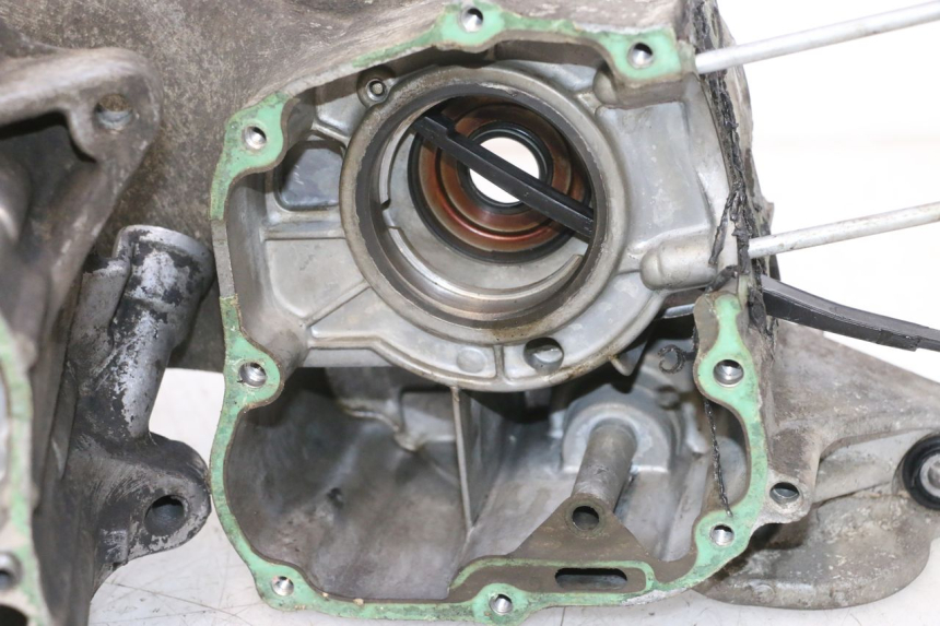 photo de ONDERSTE MOTORKAST HONDA SCV LEAD 100 (2003 - 2007) - Staat van het oppervlak
