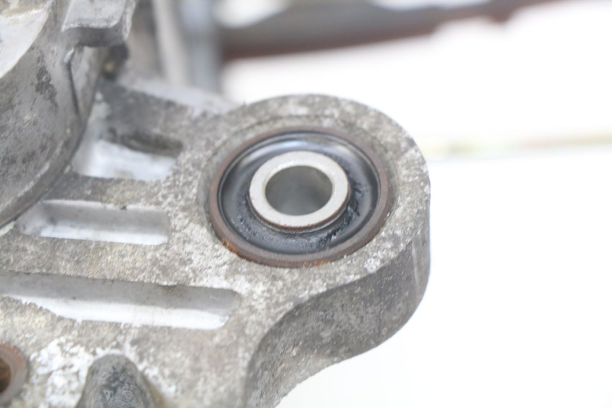 photo de ONDERKANT MOTORBLOK KYMCO SENTO 50 (2008 - 2013) - Detail van het onderdeel