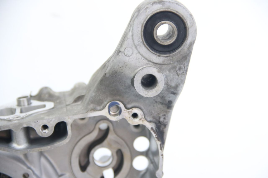 photo de ONDERKANT MOTORBLOK SUZUKI SIXTEEN 125 (2008 - 2010) - Overzicht