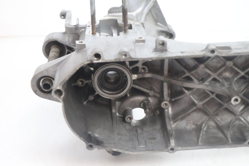 photo de ONDERSTE MOTORKAST YAMAHA SLIDER 50 (1999 - 2004) - Detail van het onderdeel