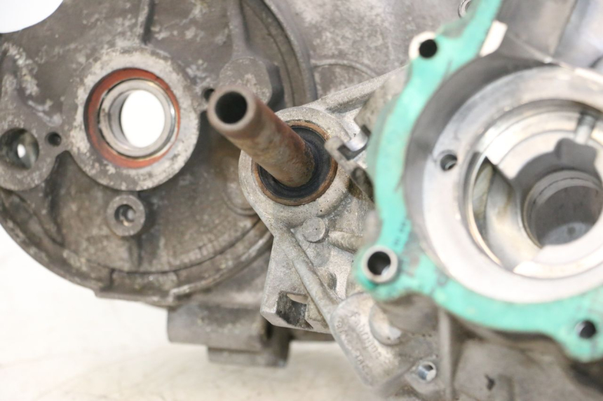 photo de ONDERKANT MOTORBLOK PEUGEOT SPEEDFIGHT LC 50 (1996 - 2002) - Profielaanzicht