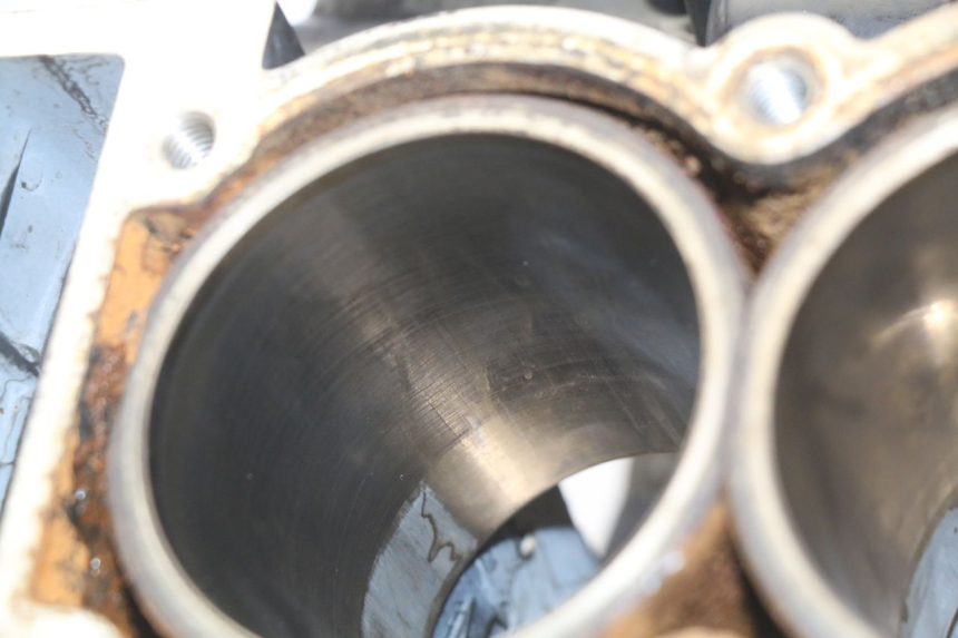 photo de ONDERKANT MOTORBLOK TRIUMPH SPRINT ST 955 (1999 - 2001) - Aanvullende foto