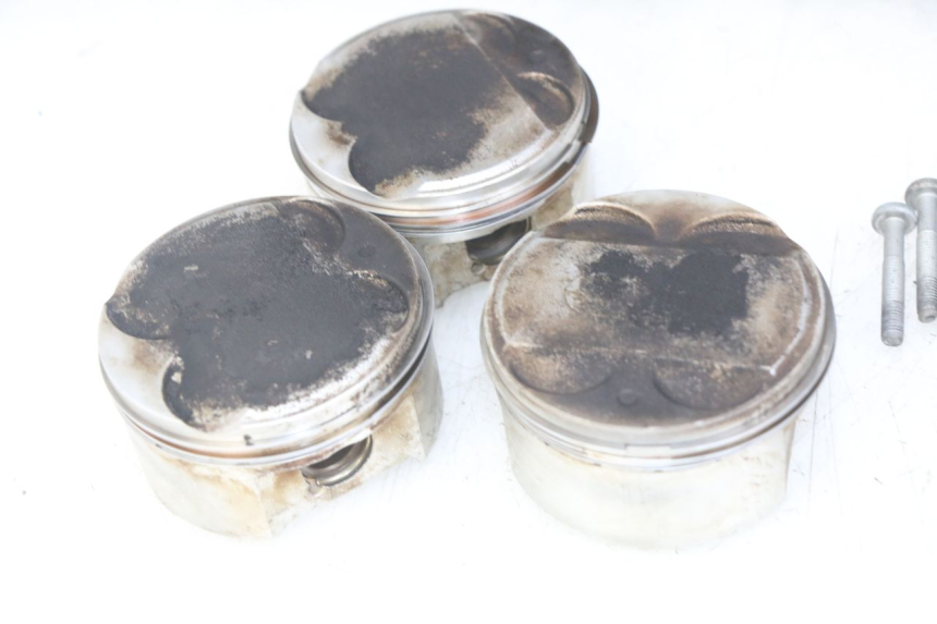 photo de ONDERKANT MOTORBLOK TRIUMPH SPRINT ST 955 (1999 - 2001) - Detailaanzicht