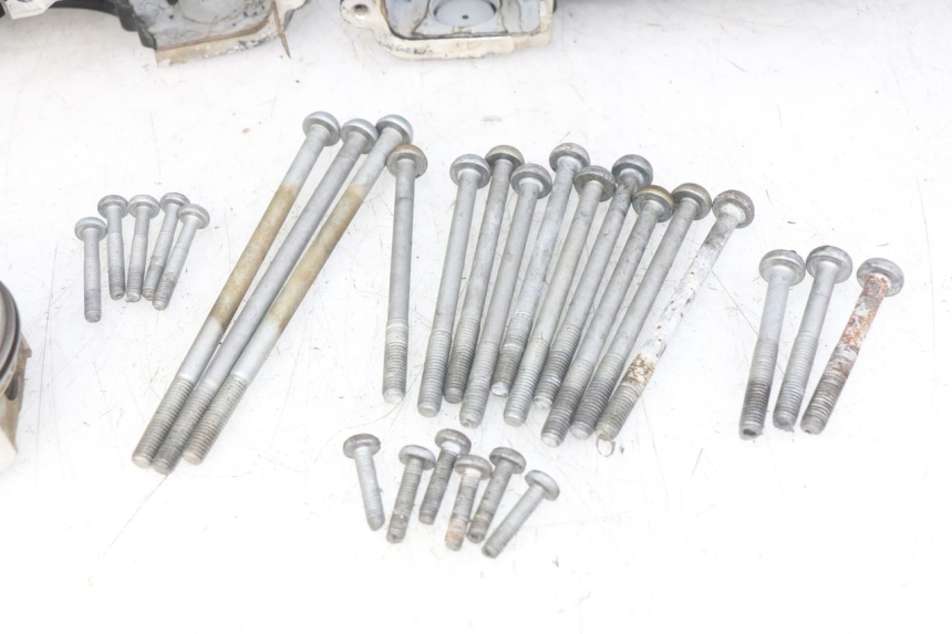 photo de ONDERKANT MOTORBLOK TRIUMPH SPRINT ST 955 (1999 - 2001) - Zoom op kwaliteit