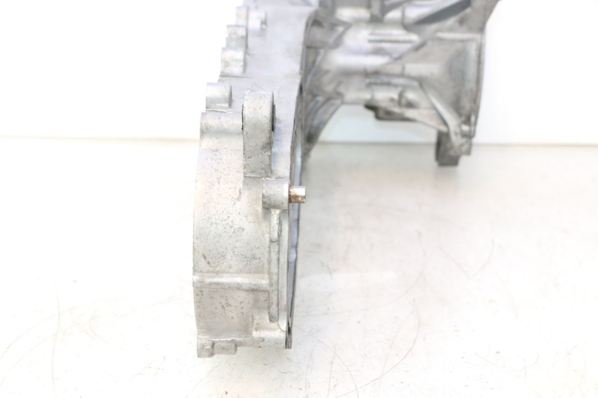 photo de ONDERSTE MOTORKAST KYMCO SUPER 8 2T 50 (2007 - 2013) - Focus op structuur
