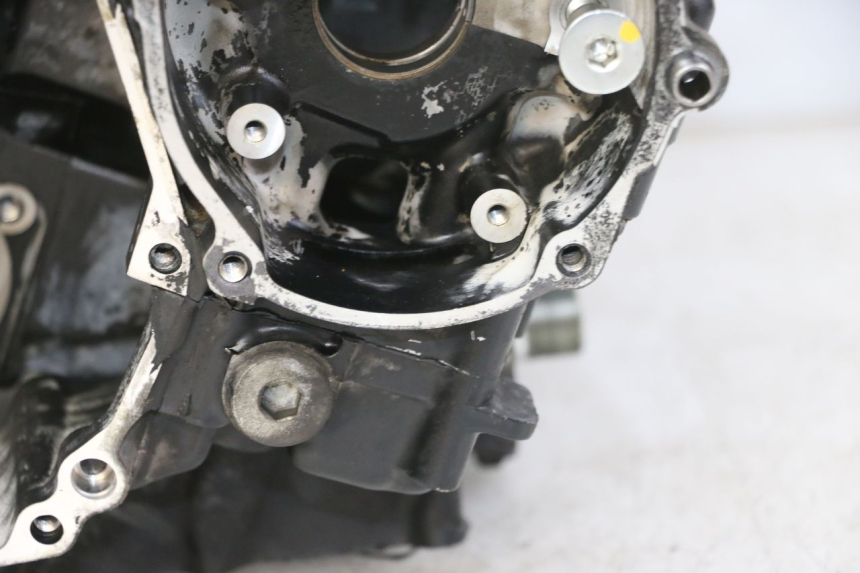 photo de ONDERKANT MOTORBLOK SUZUKI GSR 750 (2011 - 2017) - Detail van het onderdeel