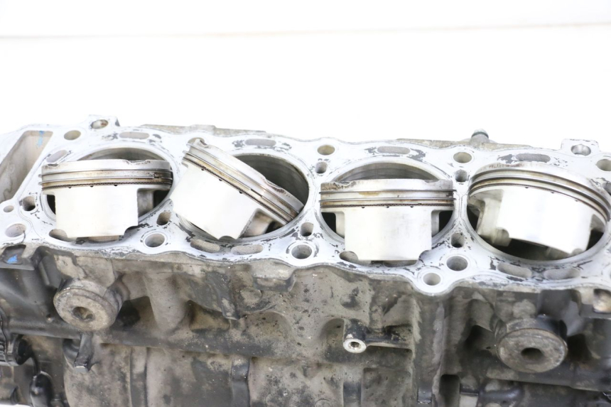 photo de ONDERKANT MOTORBLOK SUZUKI GSR 750 (2011 - 2017) - Alternatieve hoek