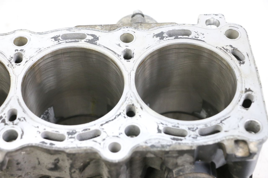 photo de ONDERKANT MOTORBLOK SUZUKI GSR 750 (2011 - 2017) - Zoom op kwaliteit