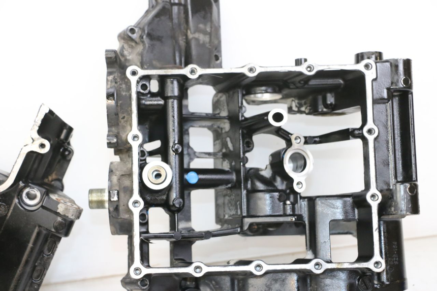 photo de ONDERKANT MOTORBLOK SUZUKI GSR 750 (2011 - 2017) - Detail van het onderdeel