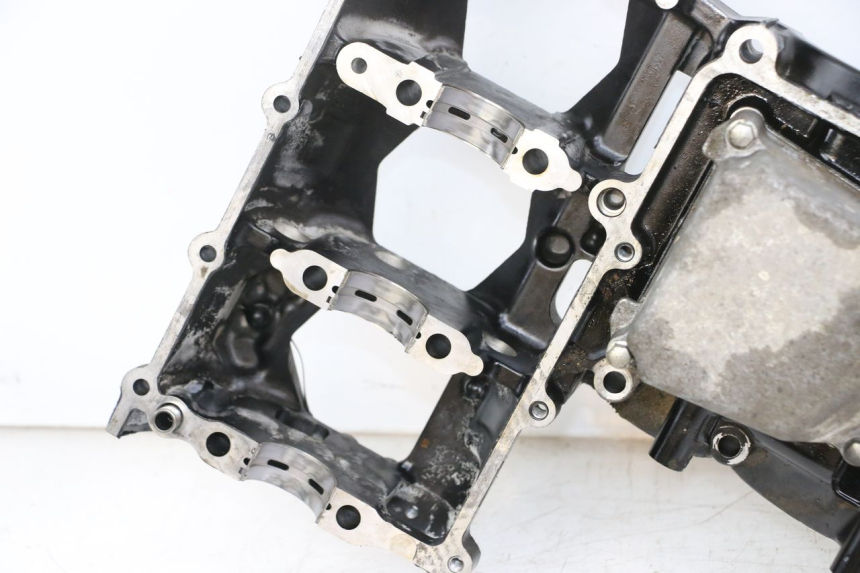 photo de ONDERKANT MOTORBLOK SUZUKI GSR 750 (2011 - 2017) - Zoom op gebruiksstaat