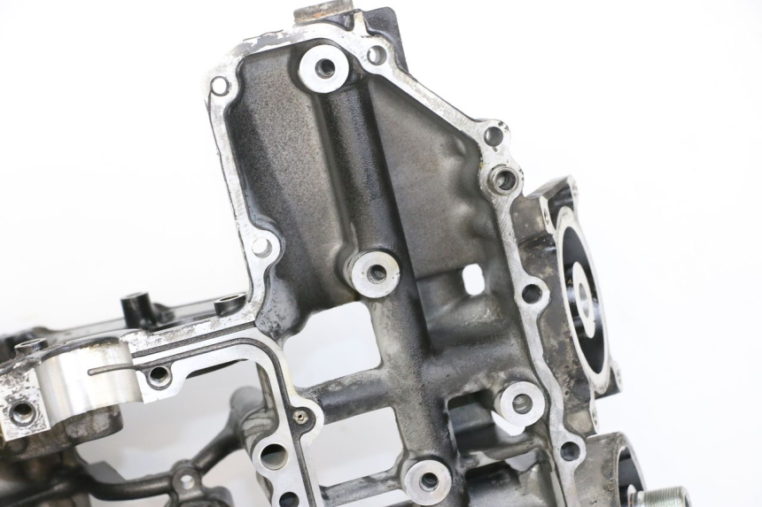 photo de ONDERKANT MOTORBLOK SUZUKI GSR 750 (2011 - 2017) - Markeringen en referenties