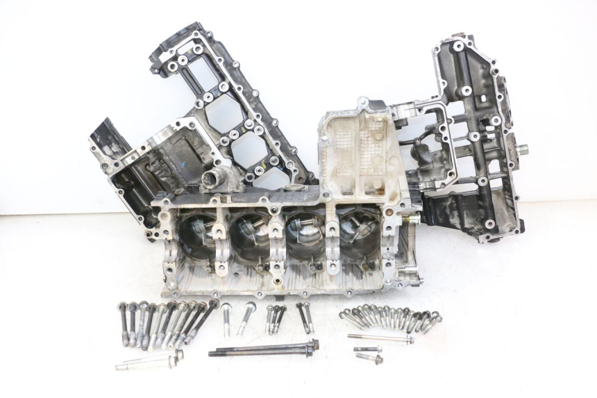 photo de ONDERKANT MOTORBLOK SUZUKI GSR 750 (2011 - 2017) - Alternatieve hoek