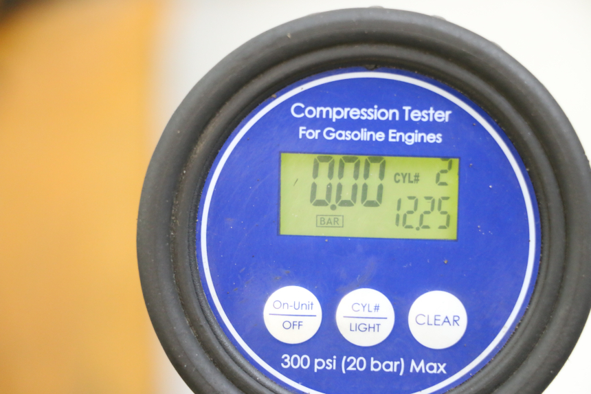 photo de ONDERKANT MOTORBLOK SUZUKI GSR 750 (2011 - 2017) - Profielaanzicht