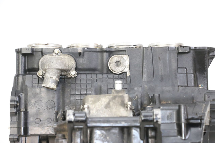 photo de ONDERKANT MOTORBLOK SUZUKI GSR 750 (2011 - 2017) - Bevestigingspunten