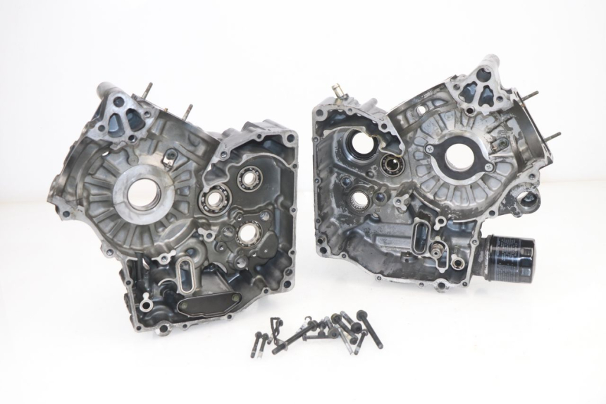 photo de ONDERKANT MOTORBLOK SUZUKI SV S 650 (1999 - 2002) - Zoom op componenten