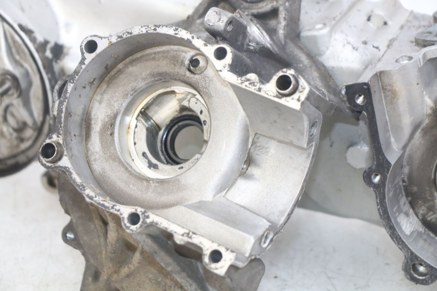 photo de ONDERKANT MOTORBLOK PEUGEOT SV 125 (1991 - 1994) - Zoom op componenten