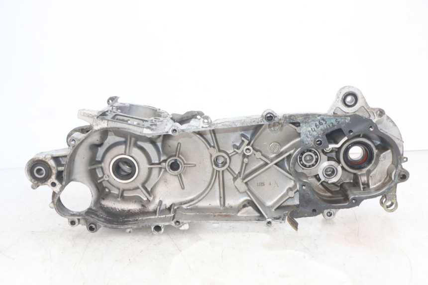 photo de ONDERKANT MOTORBLOK PEUGEOT SV 125 (1991 - 1994) - Markeringen en referenties