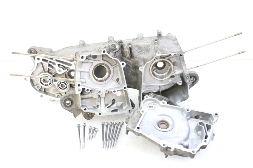 photo de ONDERKANT MOTORBLOK SYM ORBIT III 3 4T 50 (2018 - 2021) - Detail van het onderdeel