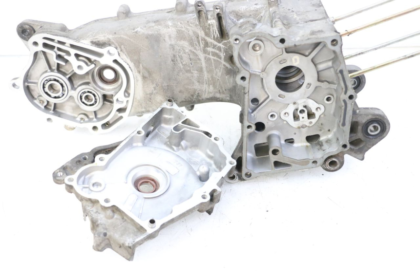 photo de ONDERKANT MOTORBLOK SYM ORBIT III 3 4T 50 (2018 - 2021) - Visuele inspectie