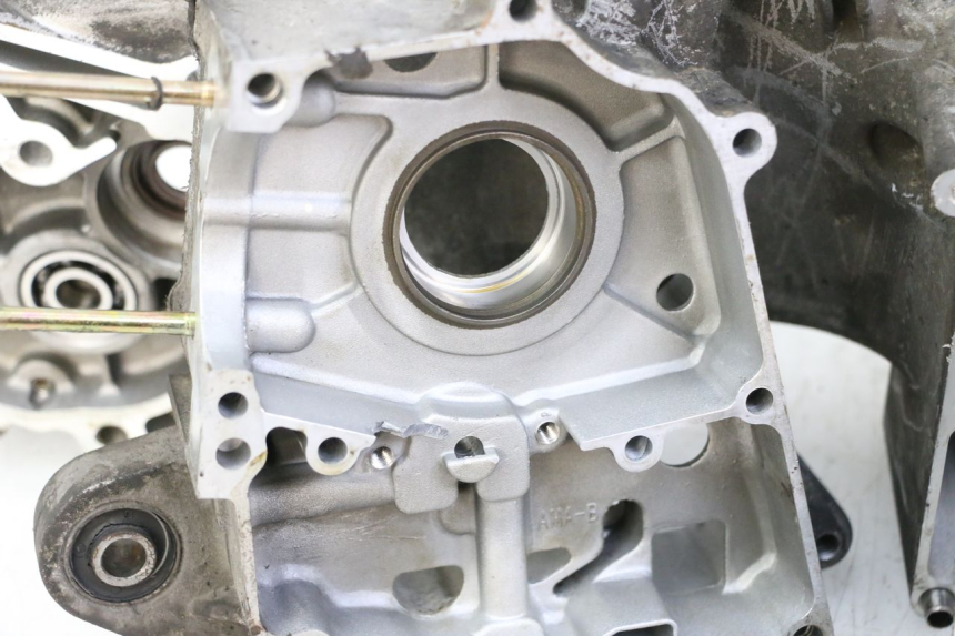 photo de ONDERKANT MOTORBLOK SYM ORBIT III 3 4T 50 (2018 - 2021) - Profielaanzicht