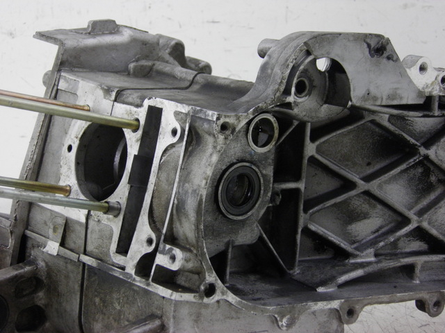 photo de ONDERKANT MOTORBLOK SYM SYMPLY 4T 50 (2012 - 2015) - Markeringen en referenties
