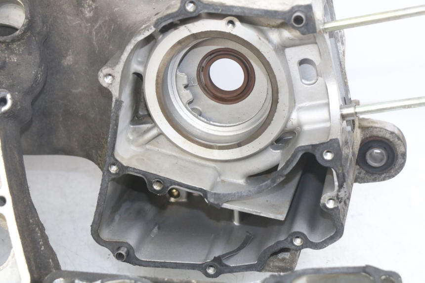 photo de ONDERKANT MOTORBLOK SYM SYMPHONY 125 (2009 - 2015) - Focus op structuur