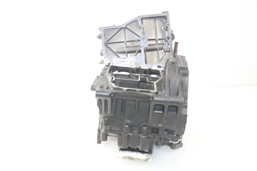 photo de ONDERKANT MOTORBLOK YAMAHA TDM ABS 900 (2002 - 2014) - Detail van het onderdeel