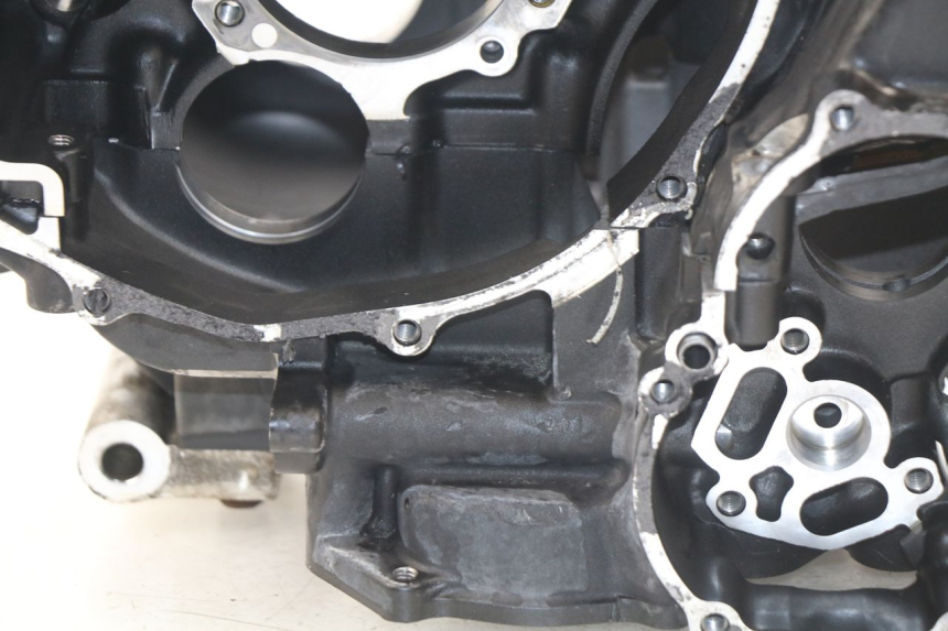photo de ONDERKANT MOTORBLOK YAMAHA TDM ABS 900 (2002 - 2014) - Andere kijkhoek