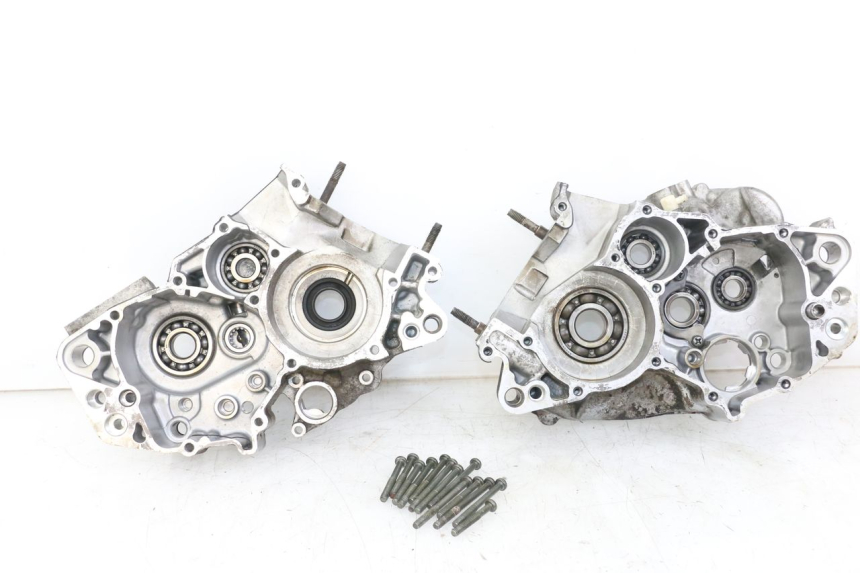 photo de ONDERKANT MOTORBLOK YAMAHA TDR DELTABOX 125 (1997 - 2003) - Detail van het onderdeel