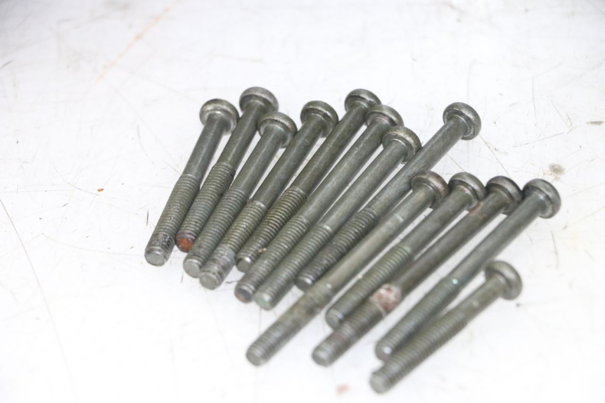 photo de ONDERKANT MOTORBLOK YAMAHA TDR DELTABOX 125 (1997 - 2003) - Kenmerkende details