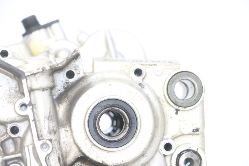 photo de ONDERKANT MOTORBLOK YAMAHA TDR DELTABOX 125 (1997 - 2003) - Kenmerkende details