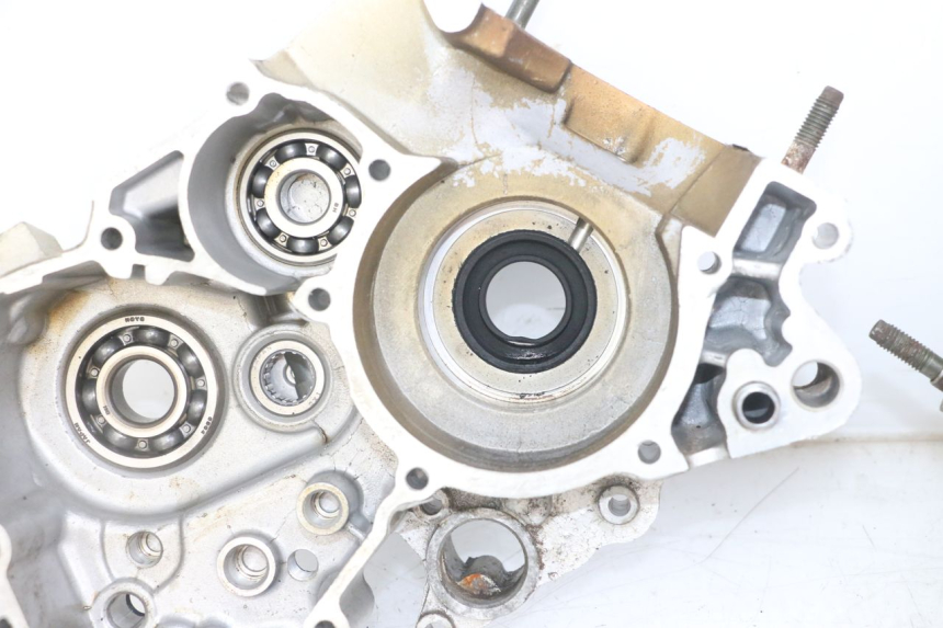 photo de ONDERKANT MOTORBLOK YAMAHA TDR DELTABOX 125 (1997 - 2003) - Detail van het onderdeel