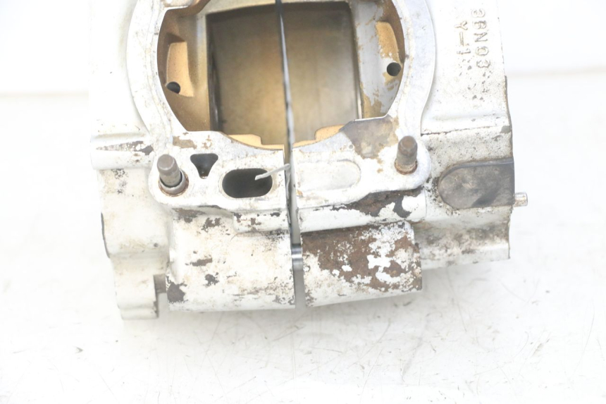 photo de ONDERKANT MOTORBLOK YAMAHA TDR DELTABOX 125 (1997 - 2003) - Bevestigingspunten