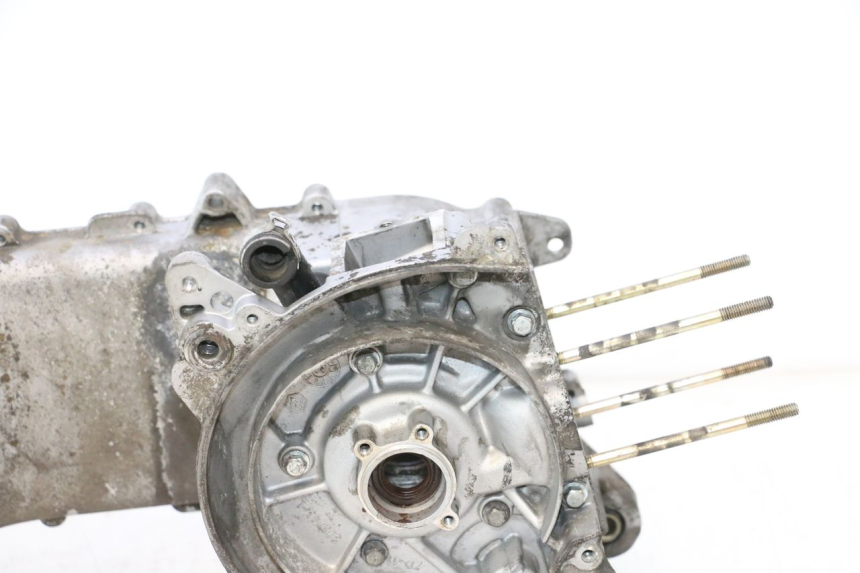 photo de ONDERSTE MOTORKAST PIAGGIO TYPHOON 50 (2000 - 2009) - Kenmerkende details
