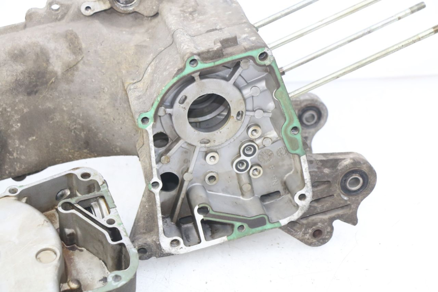 photo de ONDERKANT MOTORBLOK PEUGEOT V-CLIC VCLIC 50 (2007 - 2013) - Zoom op kwaliteit