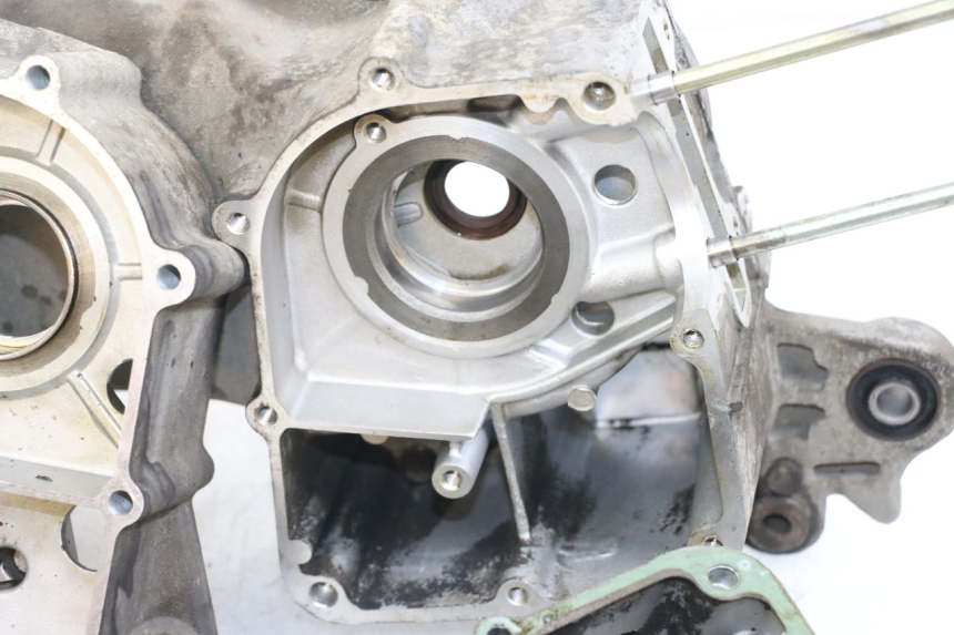 photo de ONDERKANT MOTORBLOK PEUGEOT V-CLIC VCLIC 50 (2007 - 2013) - Zoom op kwaliteit