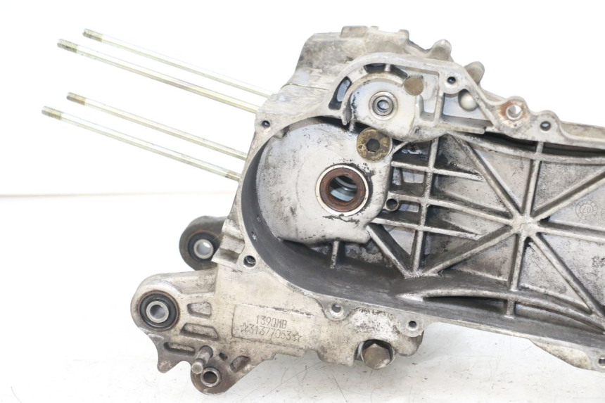 photo de ONDERKANT MOTORBLOK PEUGEOT V-CLIC VCLIC 50 (2007 - 2013) - Markeringen en referenties