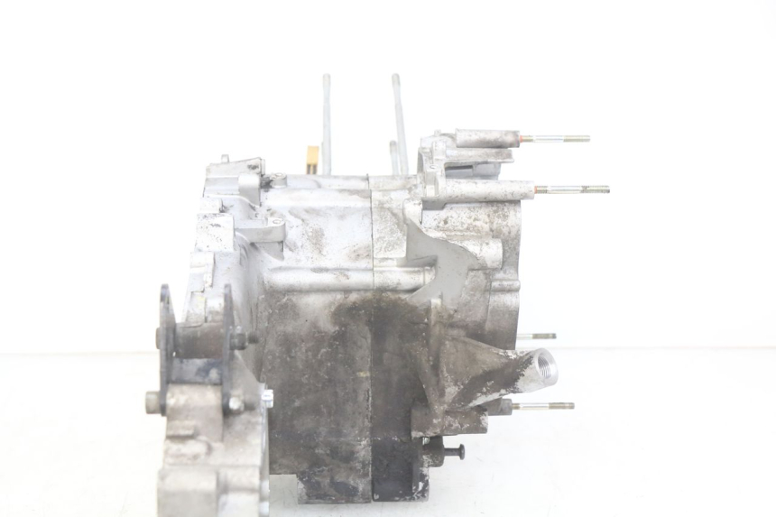 photo de ONDERKANT MOTORBLOK PIAGGIO VESPA GTS IGET ABS 125 (2017 - 2023) - Kenmerkende details