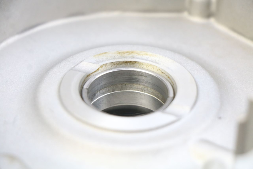 photo de ONDERKANT MOTORBLOK PIAGGIO VESPA GTS IGET ABS 125 (2017 - 2023) - Zoom op gebruiksstaat