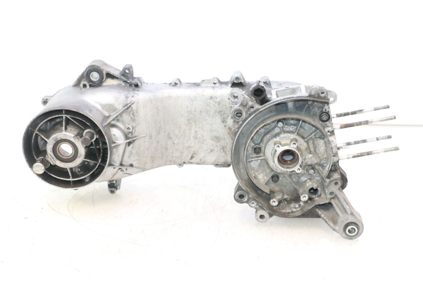 photo de ONDERSTE MOTORKAST PIAGGIO VESPA PRIMAVERA 2T 50 (2013 - 2018) - Focus op structuur