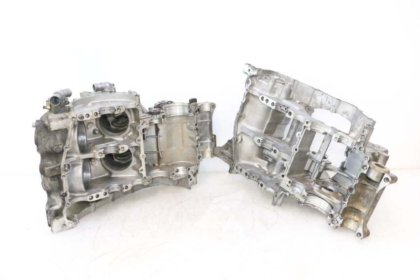 photo de ONDERSTE MOTORKAST HONDA VFR FI RC46 800 (1998 - 2001) - Detail van het onderdeel