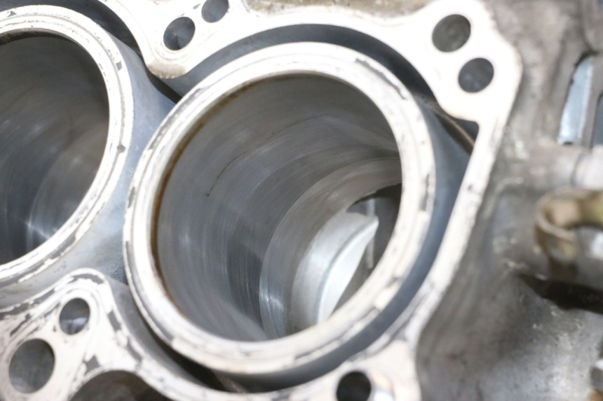 photo de ONDERSTE MOTORKAST HONDA VFR FI RC46 800 (1998 - 2001) - Detail van het onderdeel