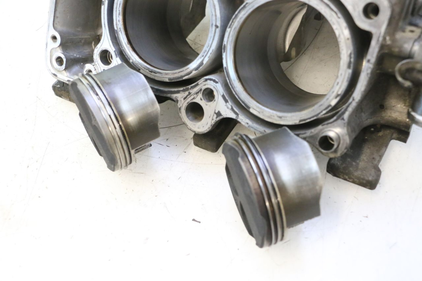 photo de ONDERSTE MOTORKAST HONDA VFR FI RC46 800 (1998 - 2001) - Overzicht