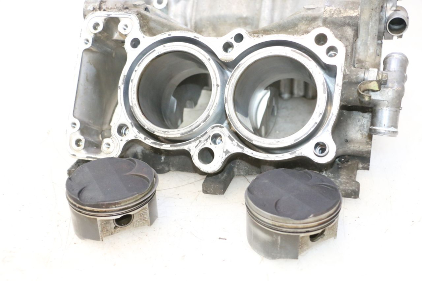 photo de ONDERSTE MOTORKAST HONDA VFR FI RC46 800 (1998 - 2001) - Bevestigingspunten