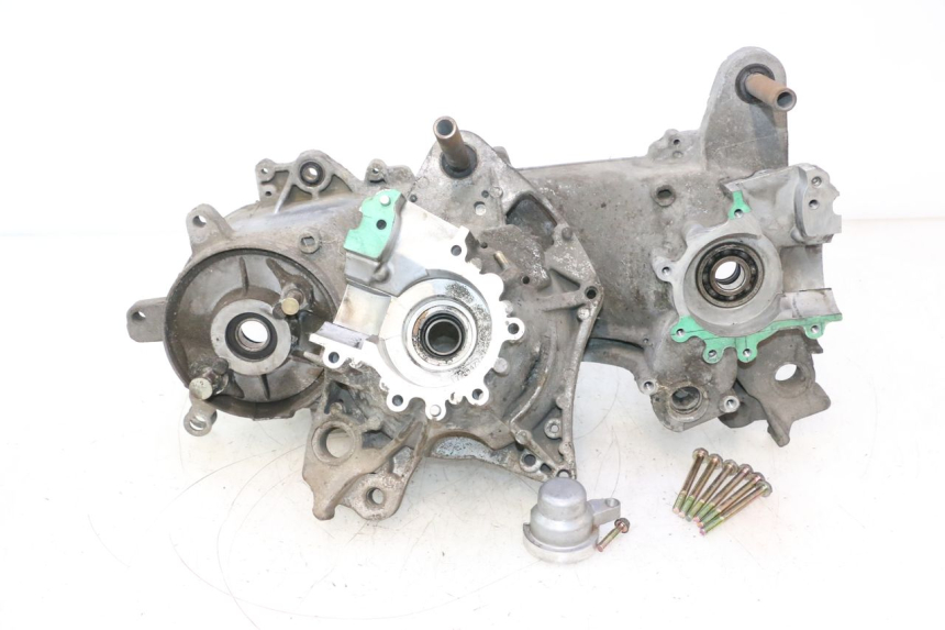 photo de ONDERKANT MOTORBLOK PEUGEOT VIVACITY NEW 2T 50 (2008 - 2017) - Detail van het onderdeel