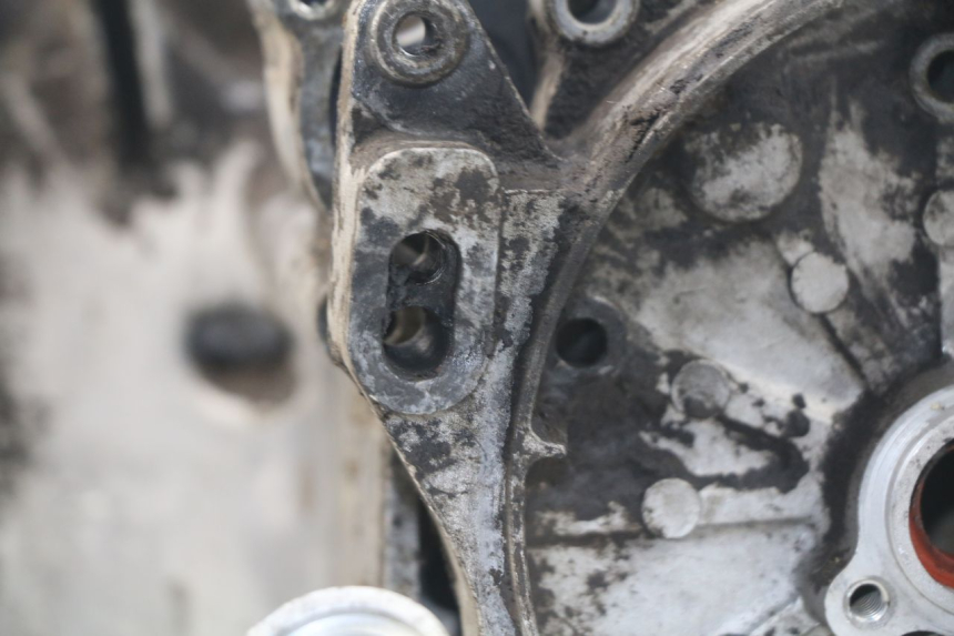 photo de ONDERKANT MOTORBLOK PEUGEOT VIVACITY NEW 4T 50 (2008 - 2017) - Zoom op gebruiksstaat