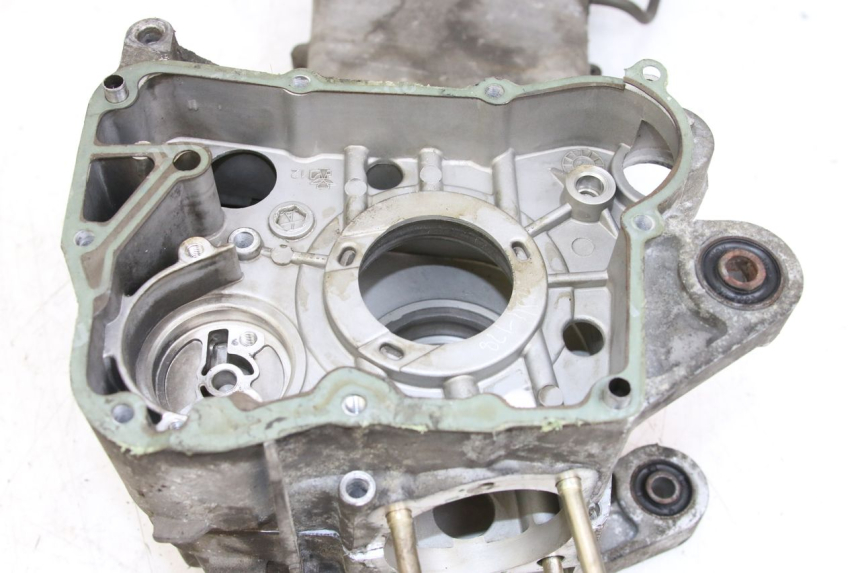 photo de ONDERKANT MOTORBLOK PEUGEOT VIVACITY 125 (2010 - 2017) - Markeringen en referenties